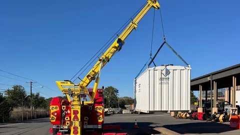 Dave's rotator lifting a container