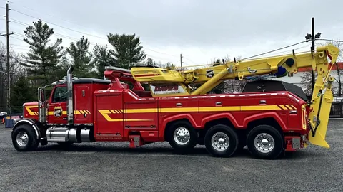 Dave's heavy wrecker with underlift boom