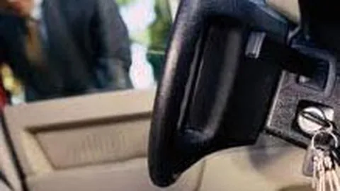 Car door lockout service