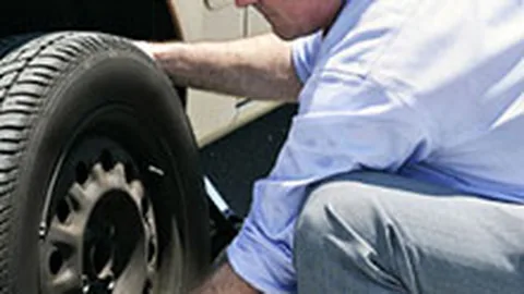 Roadside tire change